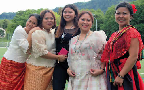 traditional-clothes-philippina-women