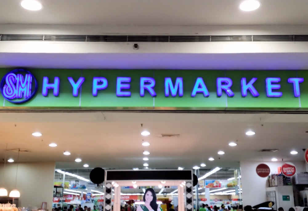 hypermarket-sign