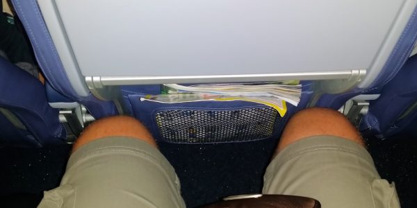 tight-seat-in-airplaine