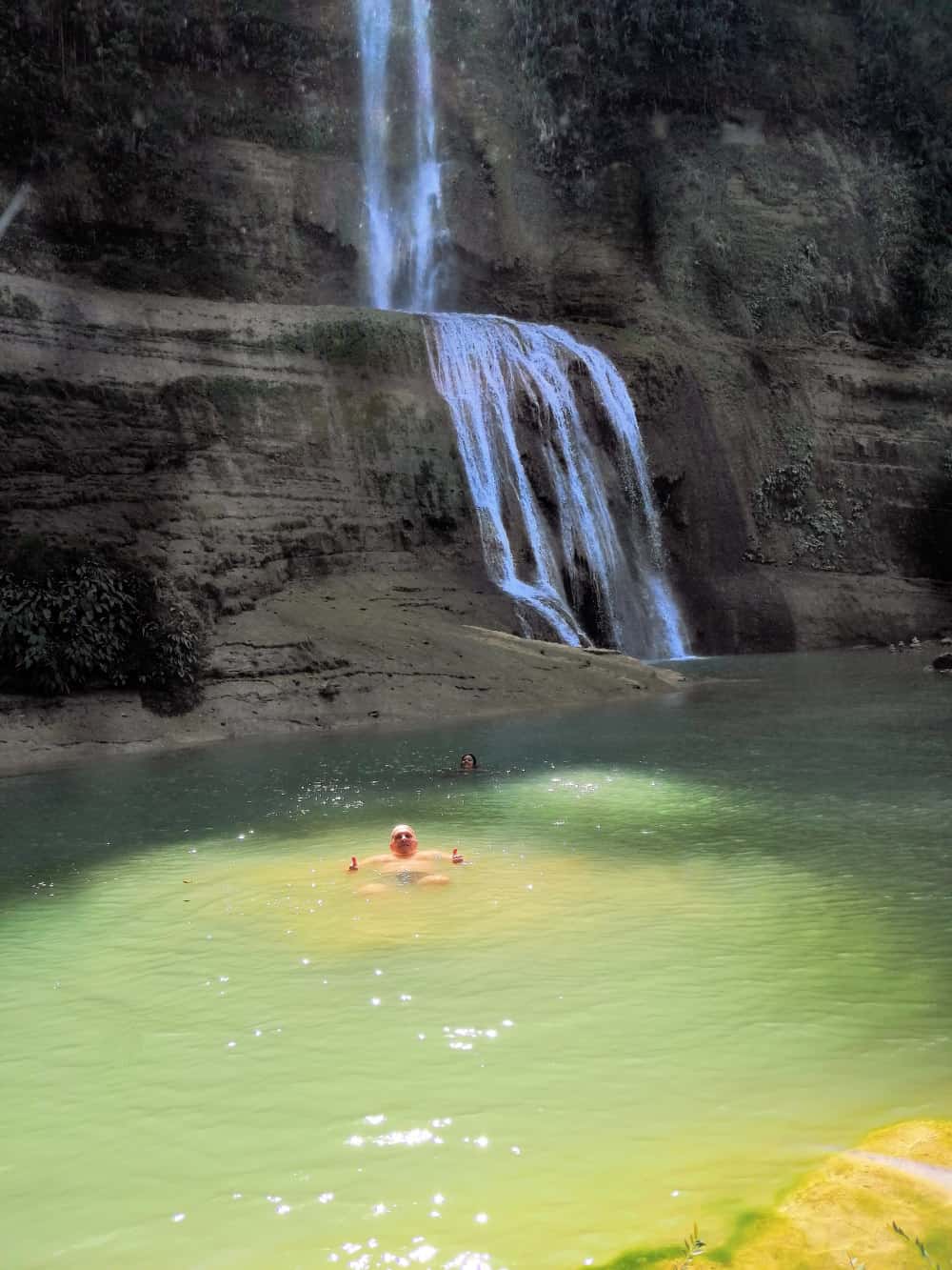 swim-in-falls-pool